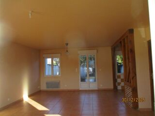  Appartement à louer 4 pièces 76 m²