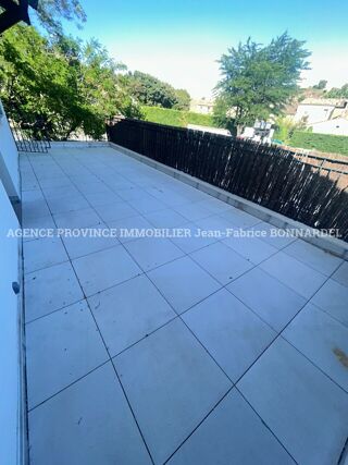  Appartement à louer 4 pièces 113 m²