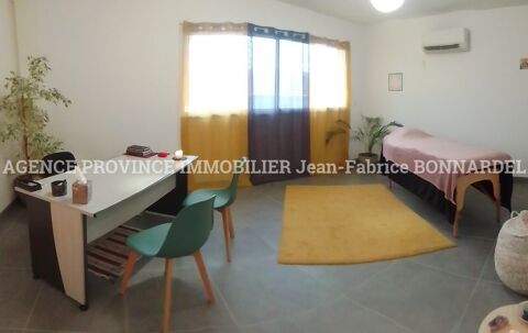 Au 1er &eacute;tage d'un b&acirc;timent r&eacute;cent situ&eacute; en zone artis... 275 26230 Grignan