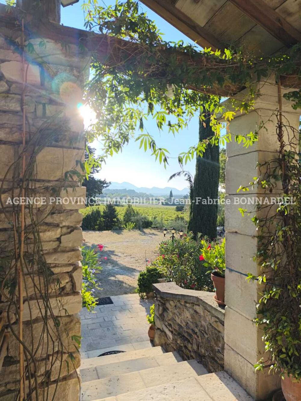 � vendre  Propri�t�/ch�teau Taulignan (26770)