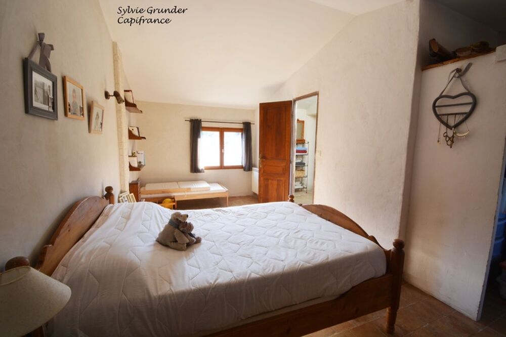 � vendre  Maison �guilles (13510)