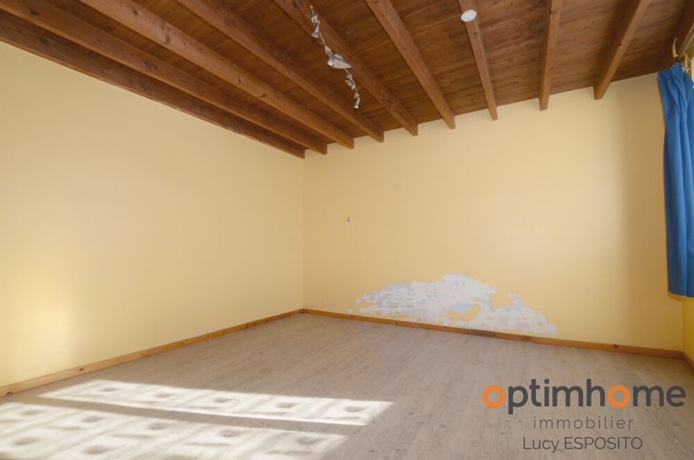 ? Maison en pierre à rénover avec terrain à bâtir  Nieuil (16) ?