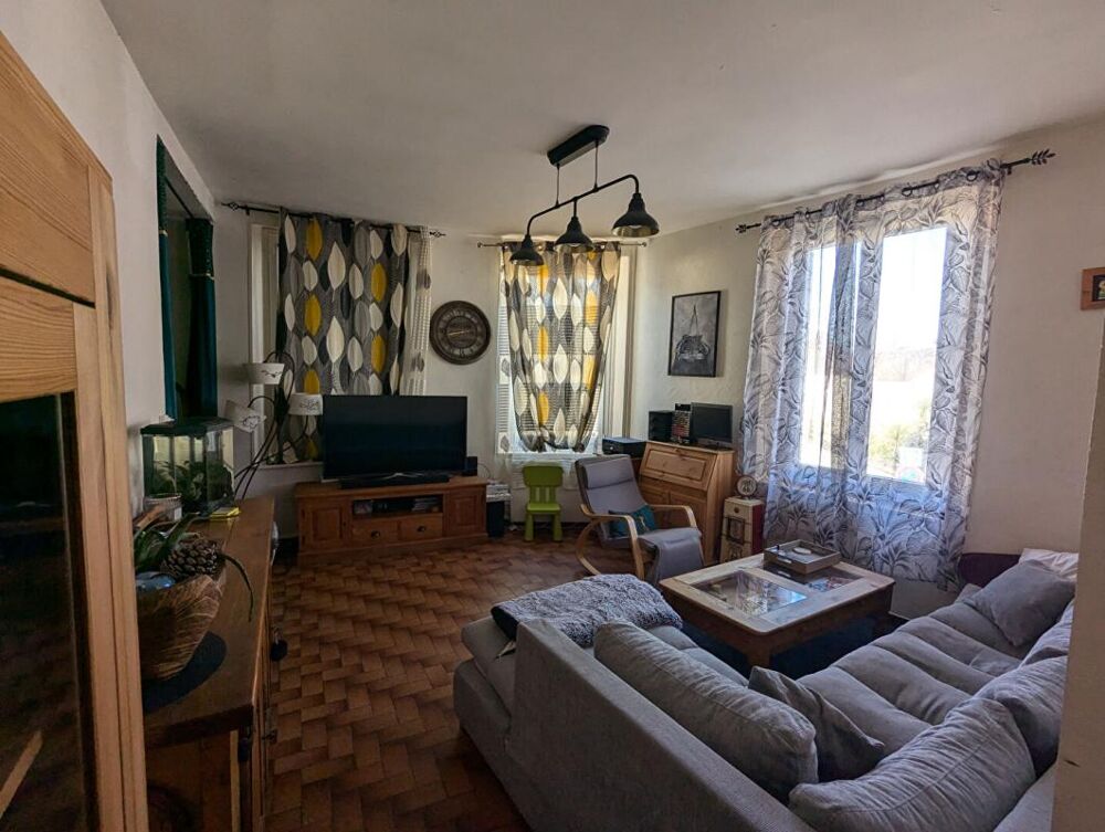 Vente Immeuble Immeuble de rapport: 2 appartements et local commercial La loupe