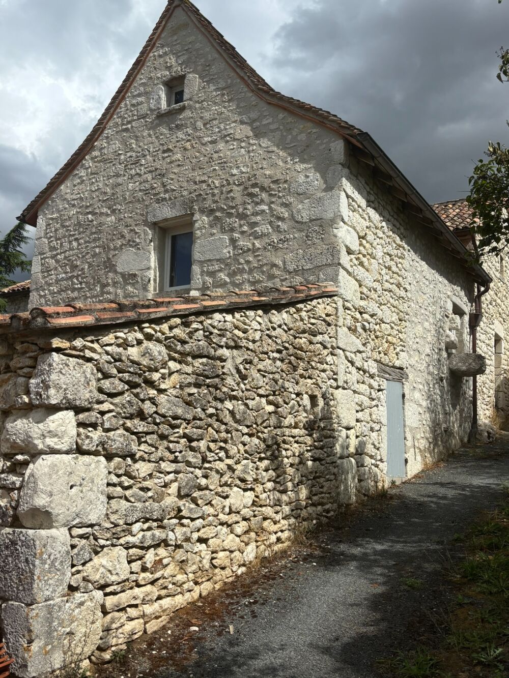 Maison de village en pierre