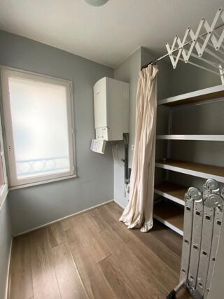  Appartement à louer 4 pièces 77 m²