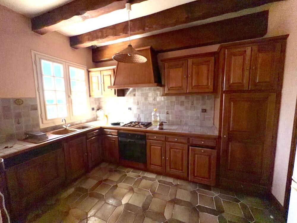 Maison à vendre 8 pièces PLOZEVET (29)