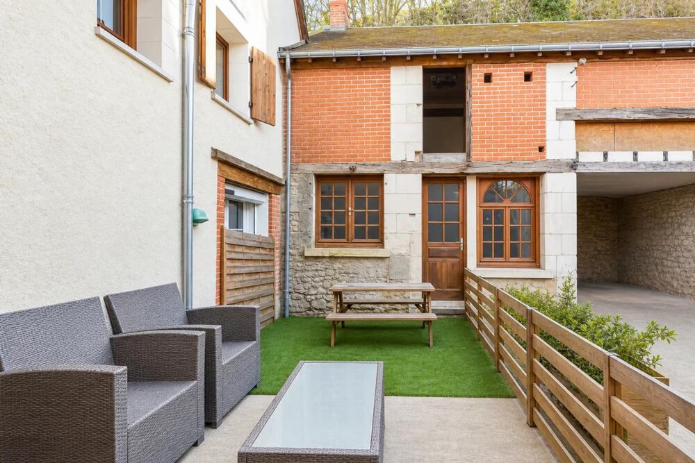 Maison et Studios à Rendement élevé à Mosnes
