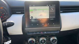 Clio V 1.6 E-Tech 145 Hybrid EDC Evolution 2023 occasion 77184 Emerainville
