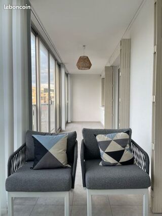  Appartement à louer 3 pièces 80 m²