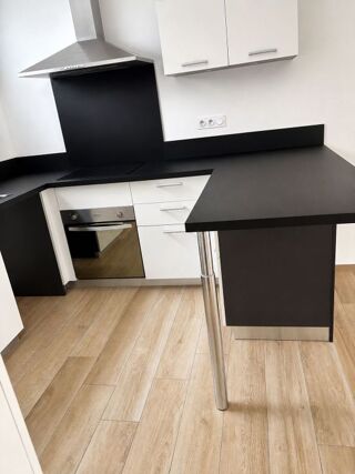  Appartement à louer 2 pièces 57 m²