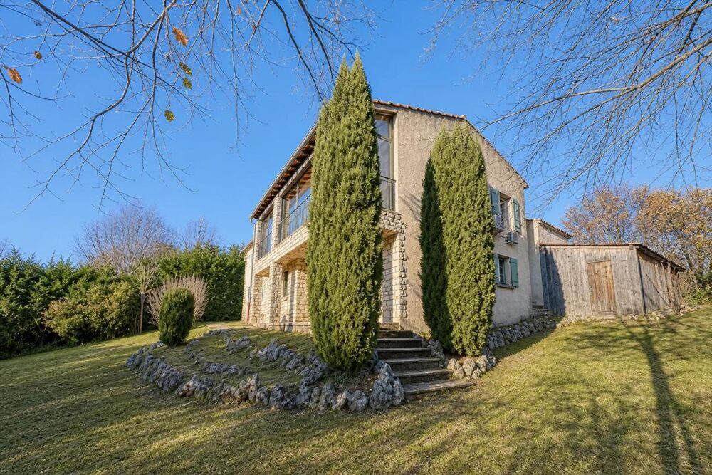 Spacieuse maison à Sault avec grand jardin
