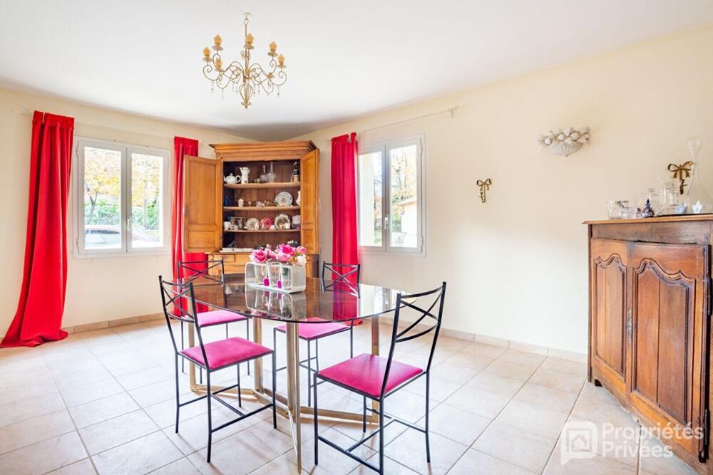 à vendre  Maison Saint-Paul-en-Forêt (83440)