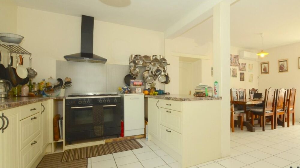Vente Maison Belle maison charentaise 161 m2 sur 1ha7 de terrain- CHAMPAGNE MOUTON (16) 286200€ FAI Le bouchage