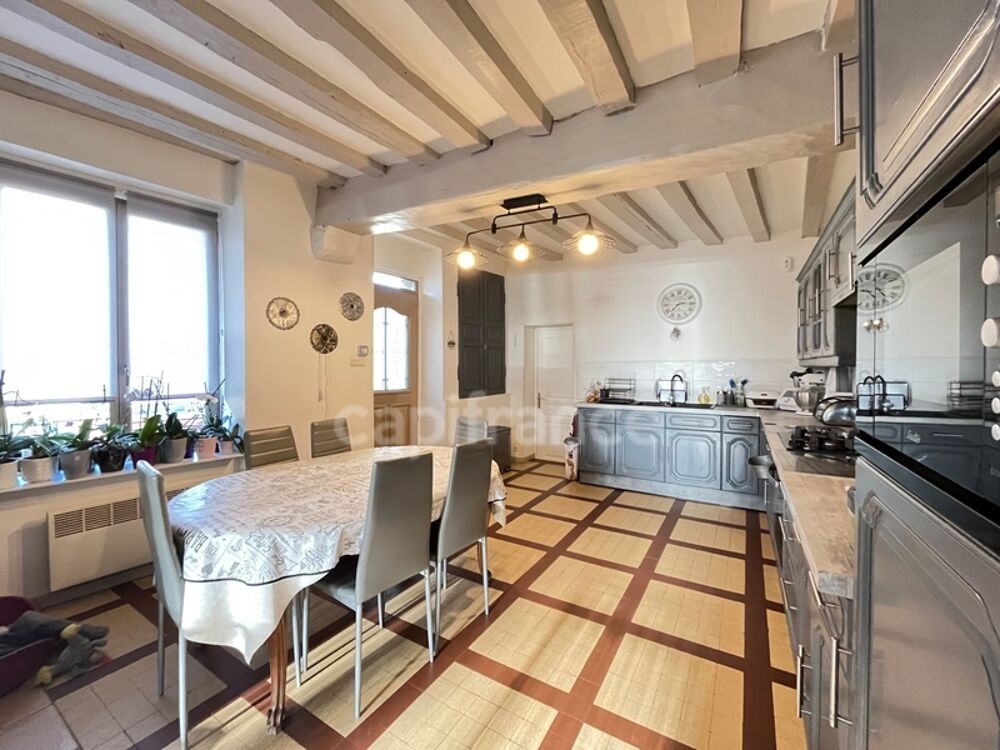Maison familiale à 1h30 de Paris - 4/5 chambres - aucun travaux à prévoir - cour fermée  158 m² - Coup de coeur garanti !