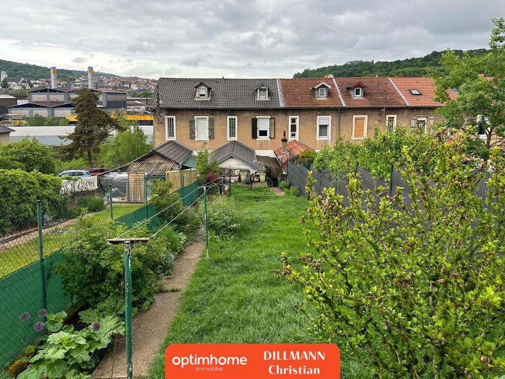 Maison jumelée avec Garage et Jardin
