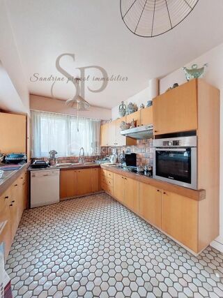  Maison � vendre 8 pi�ces 262 m�