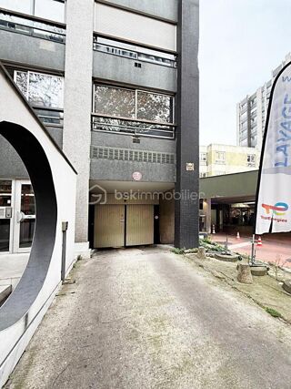  Parking / Garage � vendre 