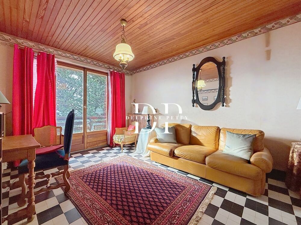 Maison à vendre 5 pièces de 137 m2, terrain d'env. 1000 m2 LUCINGES (74)
