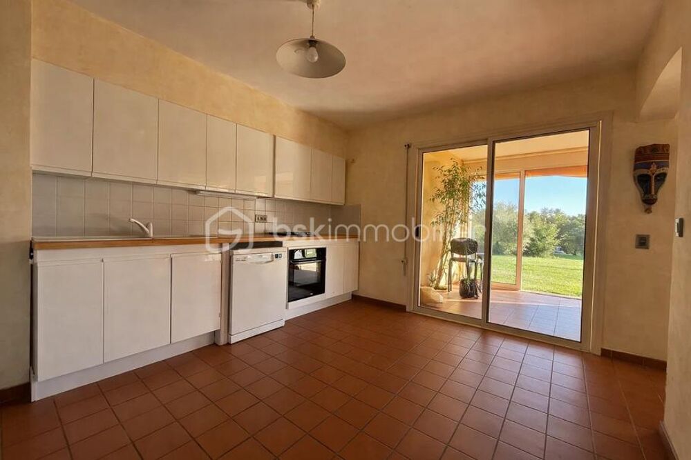 à vendre  Propriété/château Puyricard (13540)