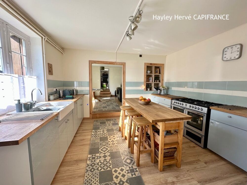 Propriété À VENDRE avec maison et gîte indépendant, dépendances et terrain de 5 000 m²  Mortain LE NEUFBOURG (50) - Mortain