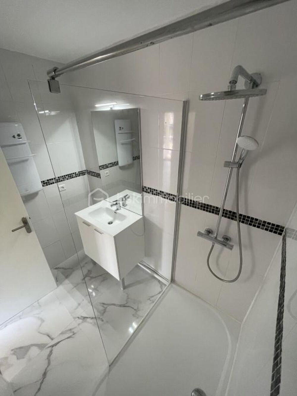 Vente Appartement Appartement rénové avec terrasse de 83m2 au cœur de Venelles – Calme et tout à pied Venelles