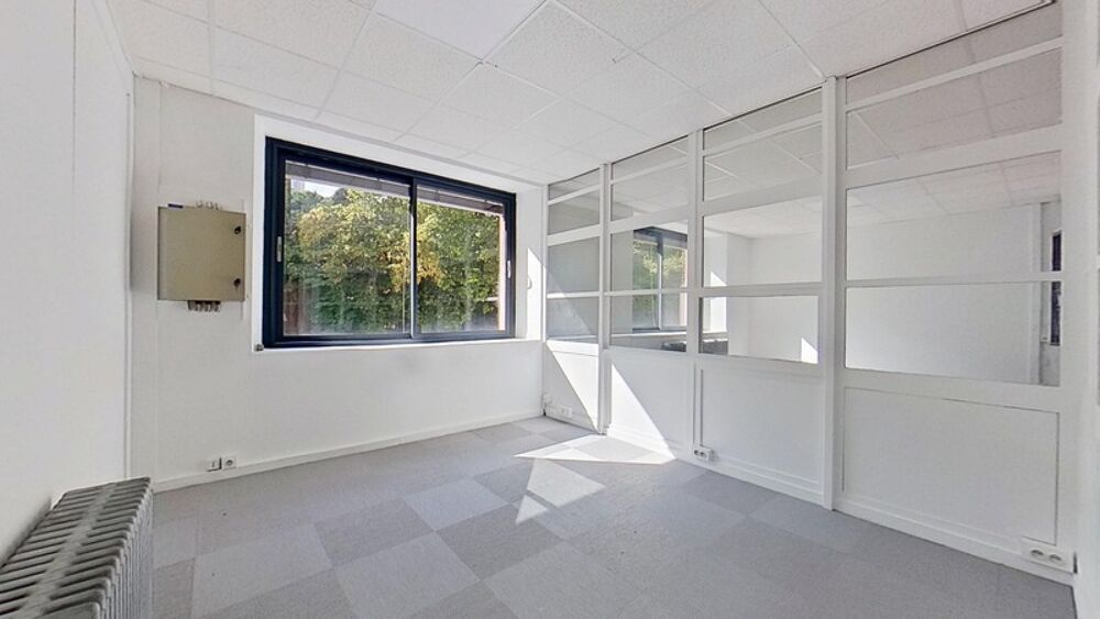   Dpt Meurthe et Moselle (54), BUREAU de 64,14 m2 à louer à MAXÉVILLE, stationnement gratuit Nancy