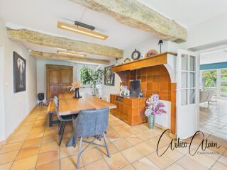  Maison à vendre 11 pièces 331 m²