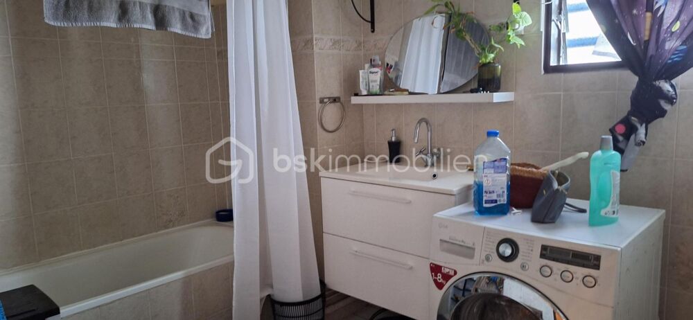 ? À VENDRE  Appartement F3 avec belle terrasse  Sainte-Marie / Grande Montée
