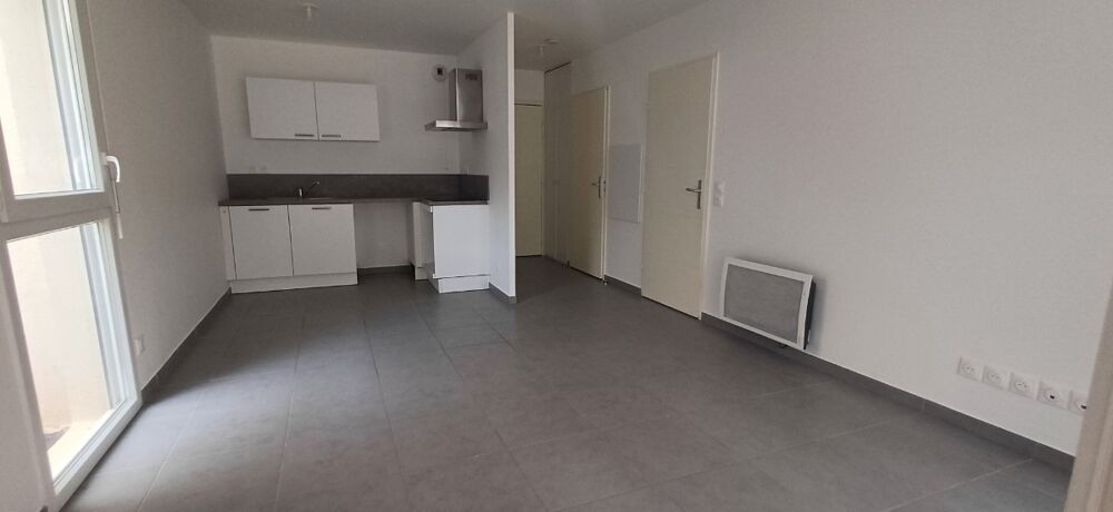 Location Appartement T2 avec terrasse, parking  à Roquebrune-sur-Argens Roquebrune sur argens