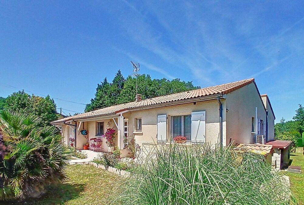 Maison À Vendre de 150 m² + dépendances de 80 m² + piscine