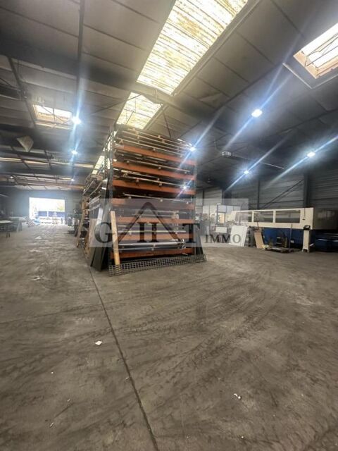 Local d'activités 1535m2 à Vendre Montreuil 2850000 93100 Montreuil