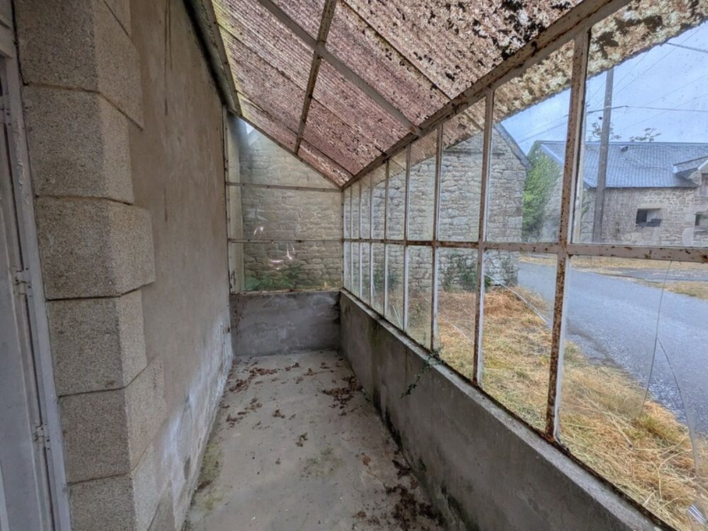 Vente Maison PLOUAY EN CAMPAGNE ENSEMBLE IMMOBILIER COMPOSÉ D' UNE MAISON DE 45M² HABITABLE, UNE GRANGE DE 33 M², UN BÂTIMENT EN PIERRE DE 91 Plouay