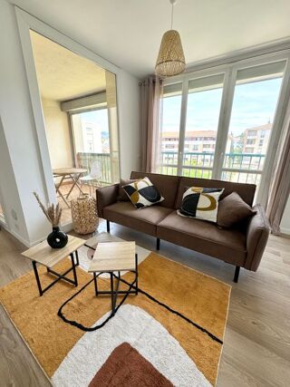  Appartement à louer 4 pièces 78 m²