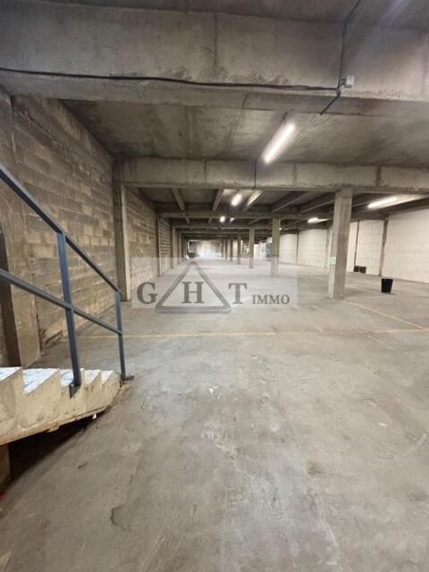 A LOUER 820 M&sup2; ENTREPOT ET BUREAUX AU BLANC MESNIL 6800 93150 Le blanc mesnil