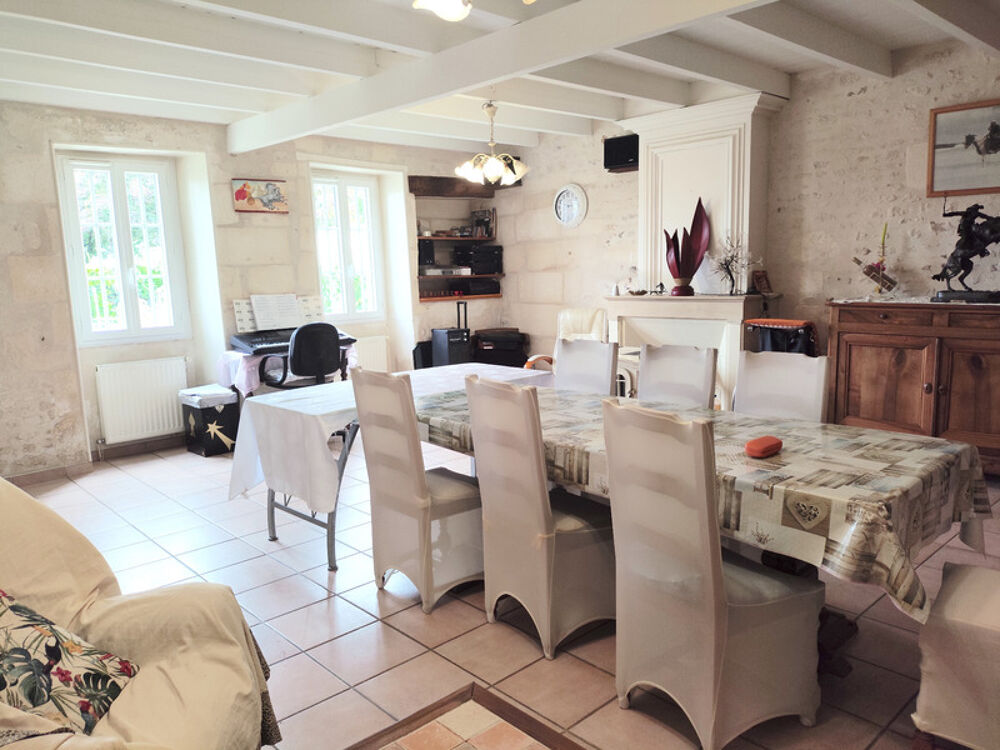 Charentaise rénovée 8 pièces  300 m²  Preguillac