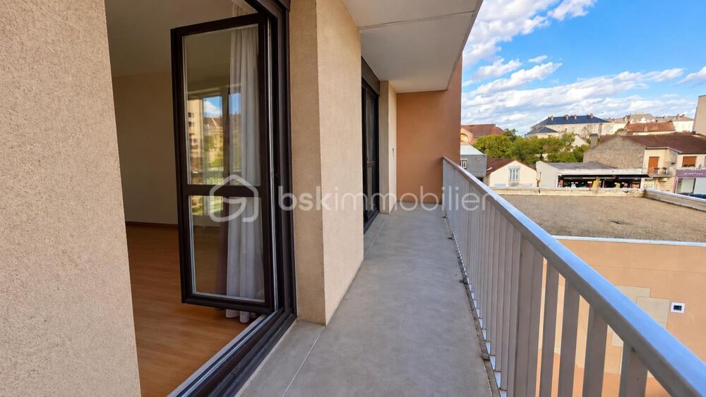 Vente Appartement Appartement F2 - 49 m2 - balcon et place de parking privative Melun