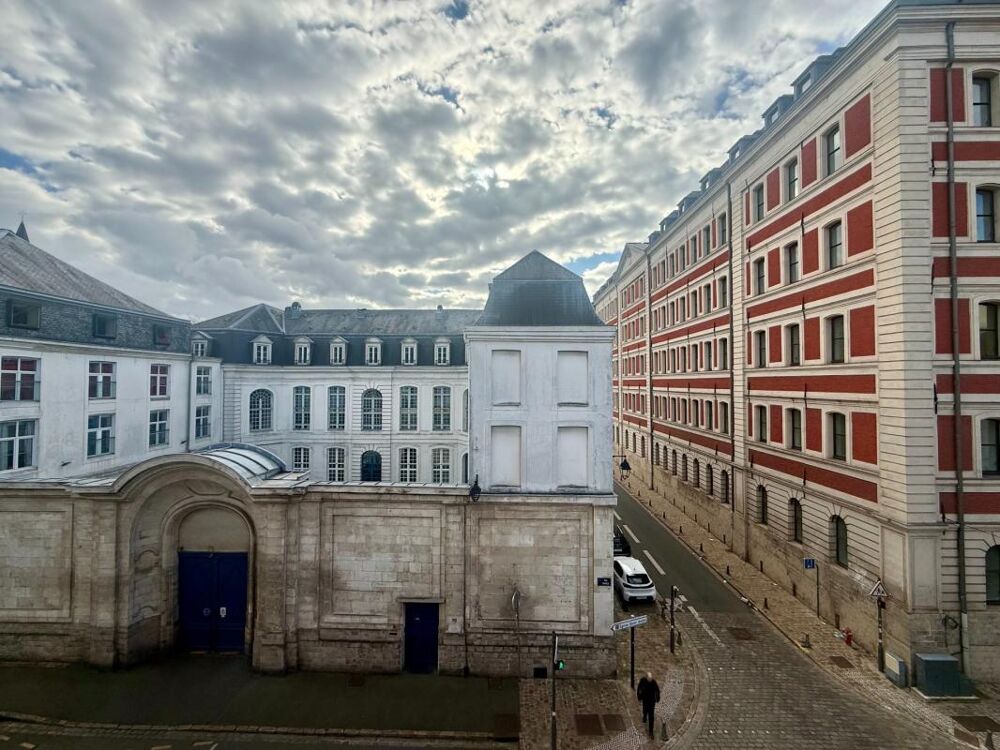 Superbe appartement 4 pièces 3 Chambres au coeur du Vieux Lille