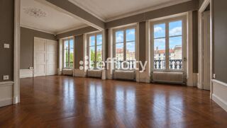  Appartement à vendre 6 pièces 165 m²