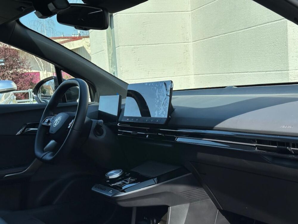 MG4 ELECTRIC 64KWH - 320 KW 4WD XPOWER 2024 occasion 78240 Chambourcy