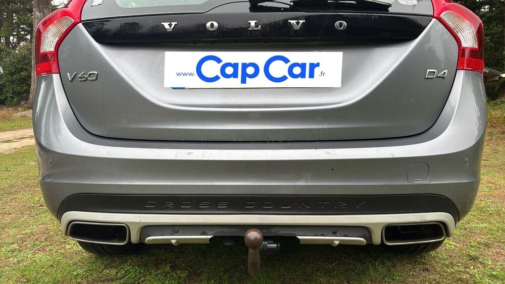 V60 2.0 D4 190 Geartronic8 Summum 2016 occasion 29430 Plouescat