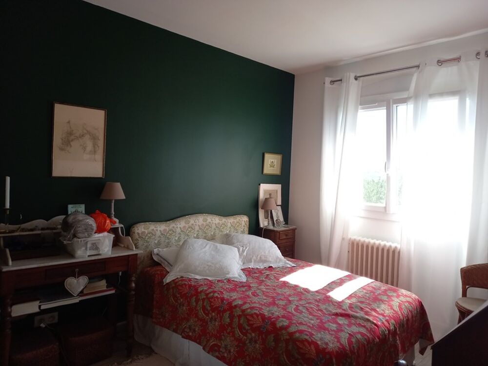 Jolie maison rénovée de 2/3 chambres avec studio indépendant sur un beau terrain arboré de 3600m2 sans vis à vis