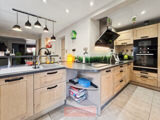  Maison � vendre 8 pi�ces 247 m�