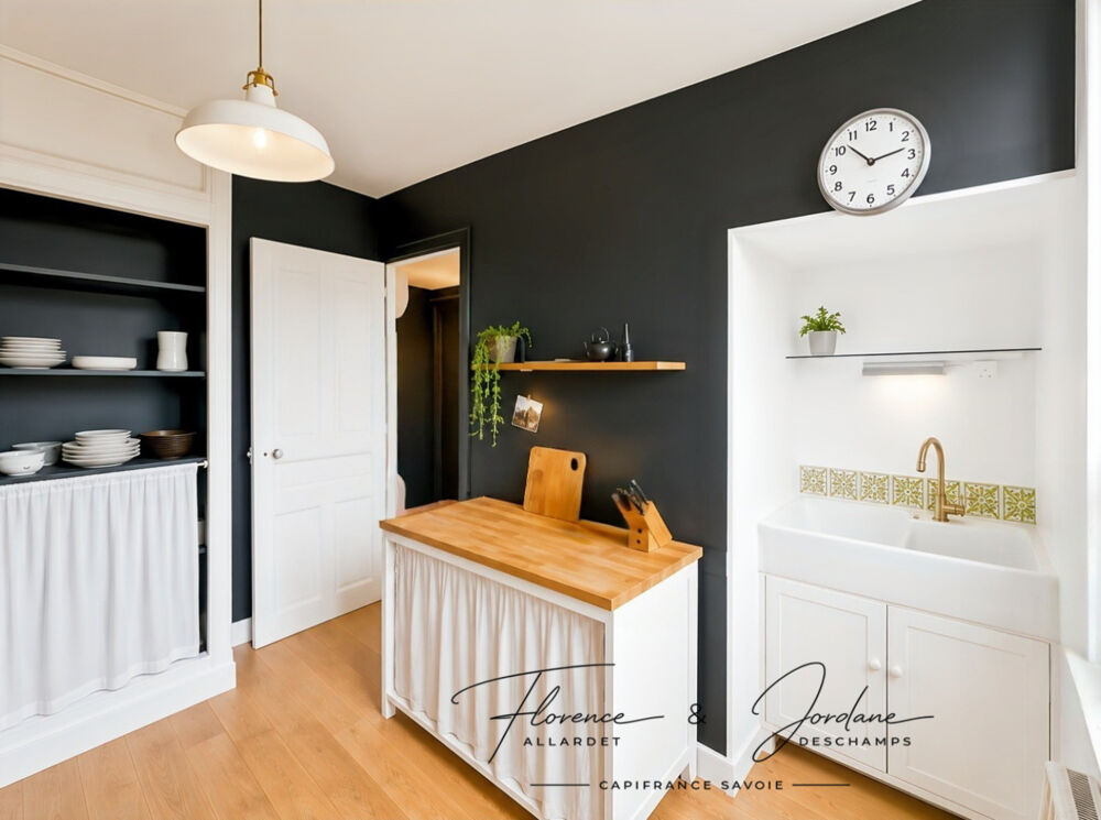 Vente Appartement AIX-LES-BAINS – PLUS DE 120 M² AU SOL POUR CE DUPLEX DE CARACTÈRE PROCHE DU PETIT PORT Aix les bains