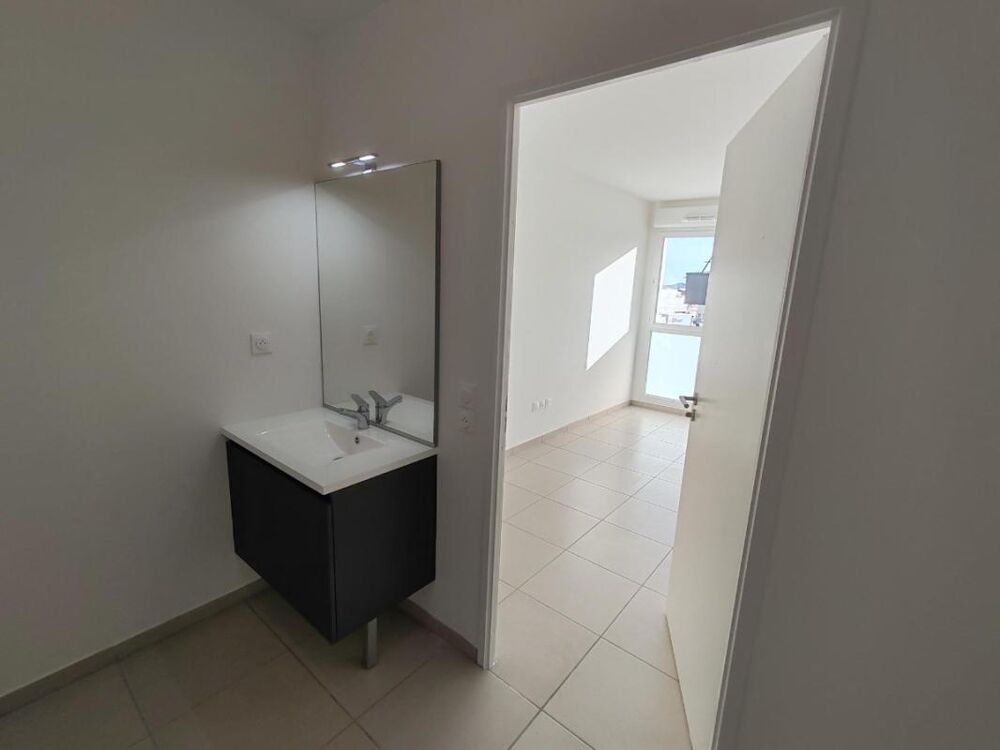 T2 avec balcon et parking à AGDE