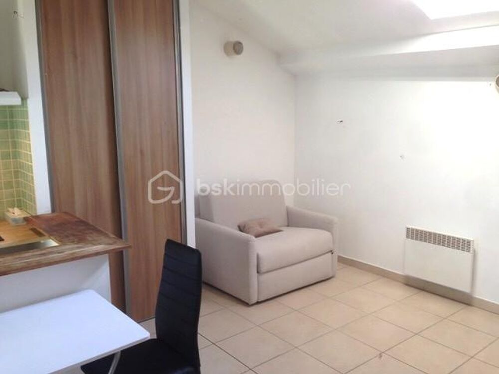 Vente Appartement EN EXCLUSIVITE à vendre à Sète – Studio lumineux au dernier étage,  proche de la gare et du théâtre Sete