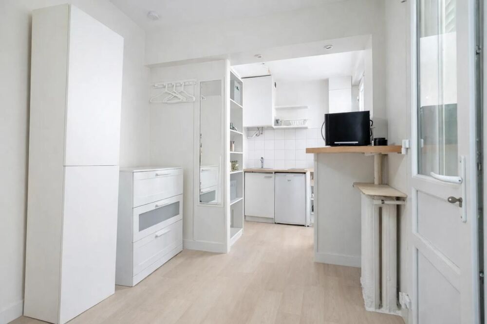 Vente Appartement Studio sur cour, rénovations votées, à 200 m d'Olympiades Paris 13