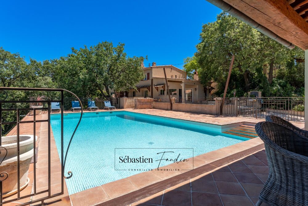 Vente Maison Maison à vendre 8 pièces LA CADIERE D'AZUR (83) - 2 logements - grande piscine - vue panoramique - grande parcelle - calme - nom La cadiere d azur