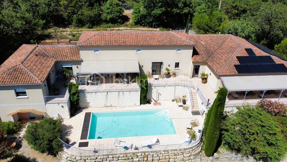 Splendide bastide en campagne avec piscine, charme et tranquillité assurés à Saint-Thomé !