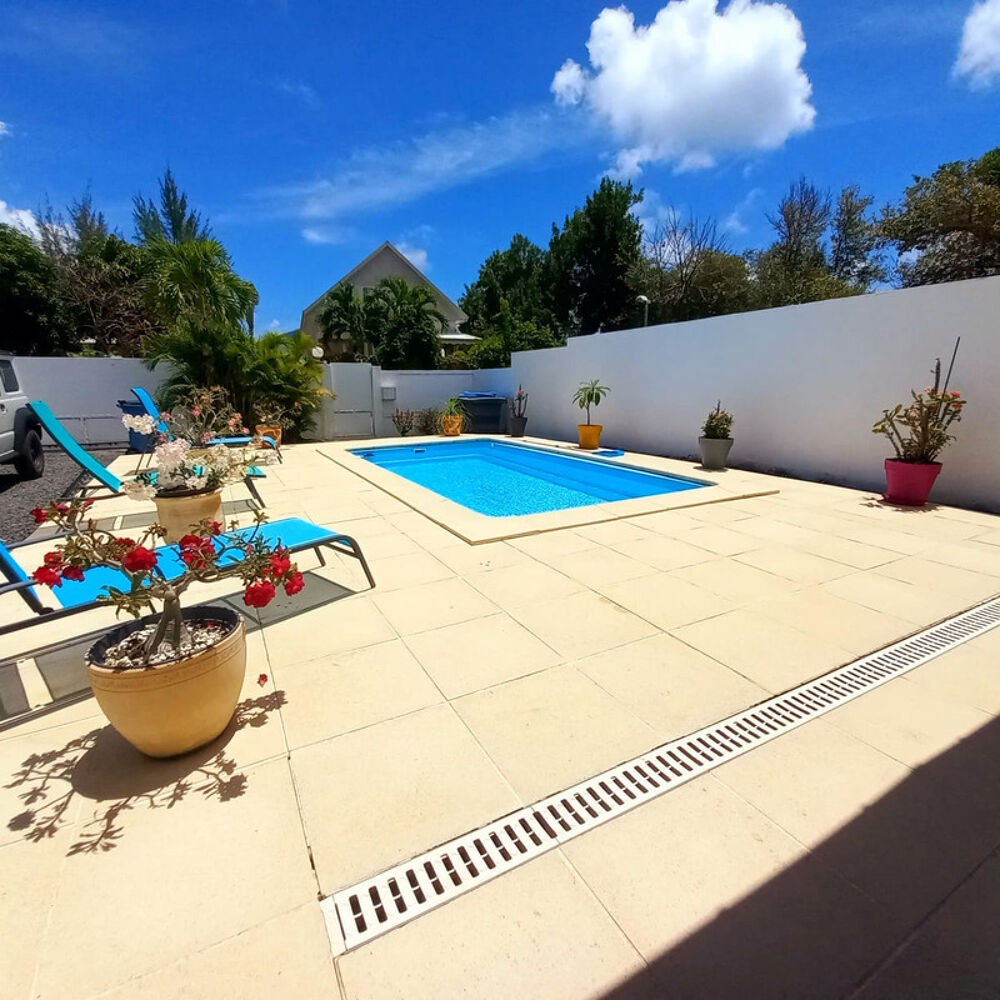 Vente Maison Maison 4 pi�ces � vendre � SAINT FRANCOIS (971) GUADELOUPE, sans travaux, piscine, calme et proximit� commerces Saint francois