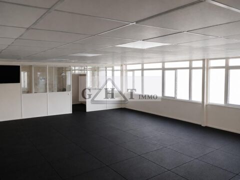   A LOUER UN ENTREPOT DE 1 000 M2 AVEC (8M HSP) A VILLEBON-SUR-YVETTE 